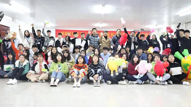 漲！漲！漲！炬神電子漲工資啦……