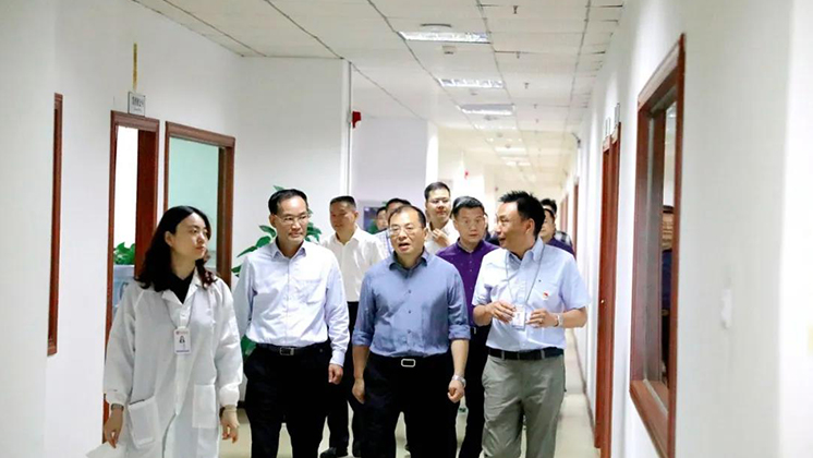 市委常委、市委組織部部長(zhǎng)江波走訪炬神電子