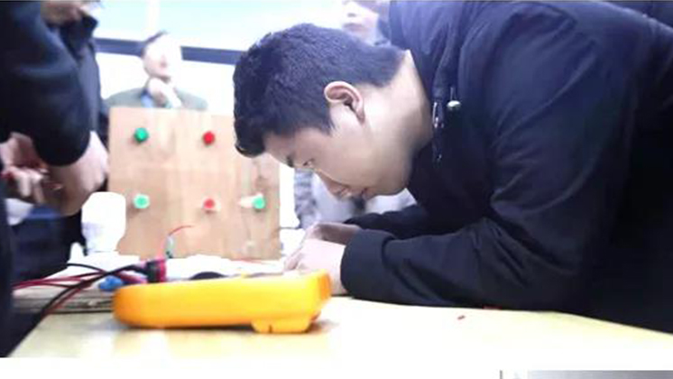 校企合作·產(chǎn)教融合之“重實(shí)操、練技能”系列主題培訓(xùn)結(jié)訓(xùn)啦……