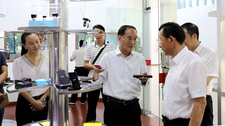 市委常委、市委統(tǒng)戰(zhàn)部部長歐陽鋒調(diào)研炬神電子