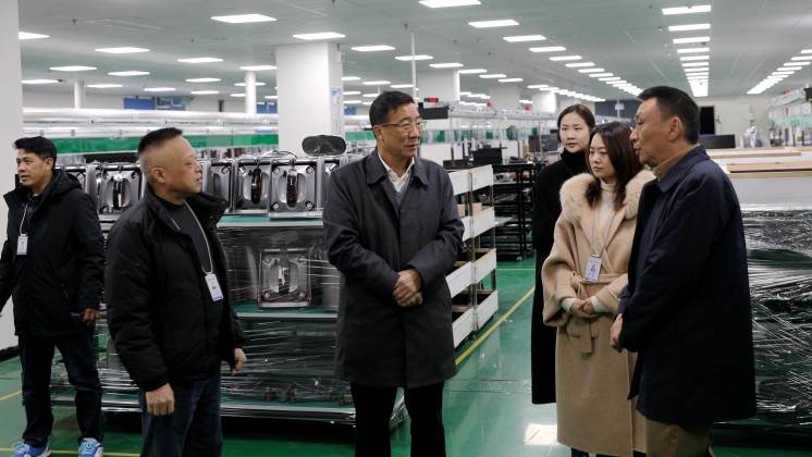 自貿(mào)區(qū)郴州片區(qū)、高新區(qū)黨工委書記王衛(wèi)東一行蒞臨炬神電子調(diào)研